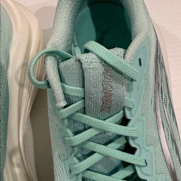 Puma MagMax Nitro Women’s Size 8 New!! - Picture 4 of 8